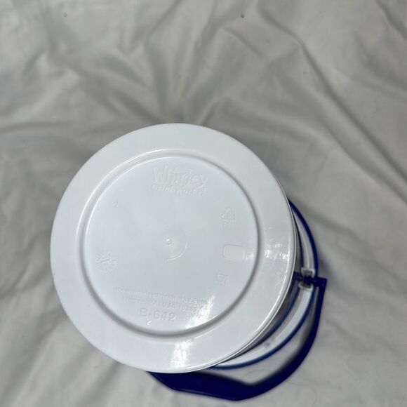 Disney World 50th Anniversary Popcorn Bucket. - Picture 8 of 9